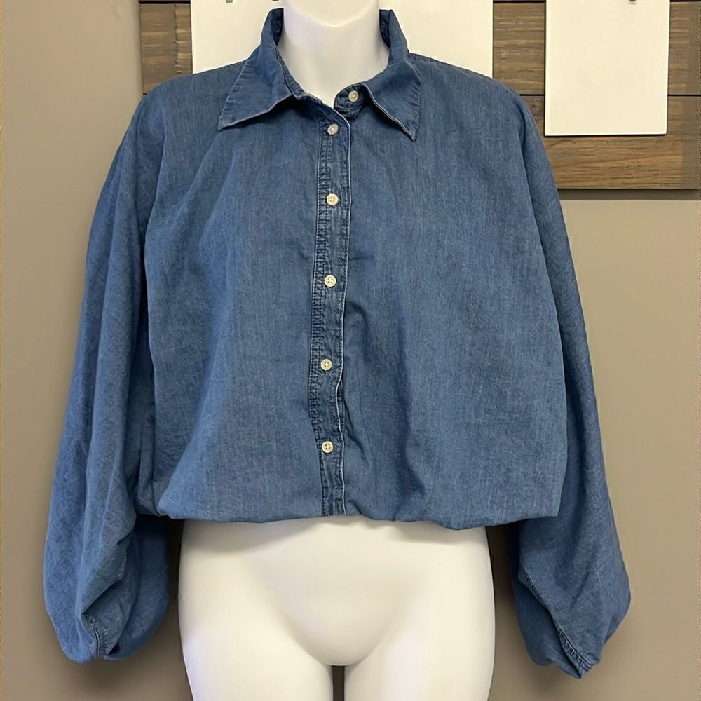 Banana Republic Blue Chambray Lined Bubble Sleeve Button Down Shirt- Small